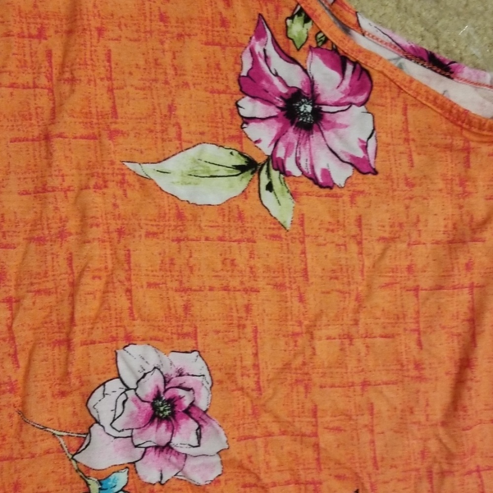 Floral Tank Top - Picture 4 of 4
